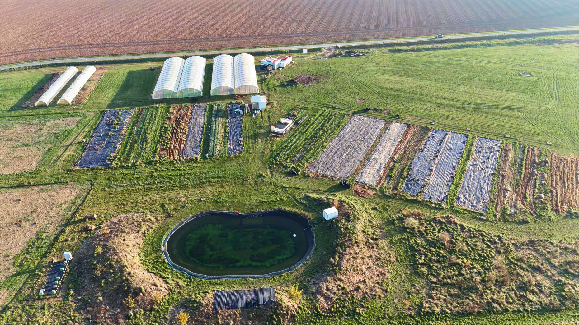 Vue aérienne de la ferme en 2024